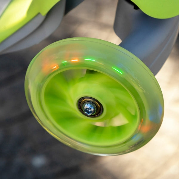 Attīstošs bērnu skrejritenis