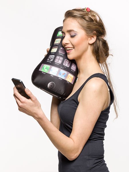 Spilvens "iPhone 4" ar kabatu