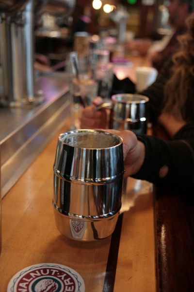 Alus kauss, atdzesējoša tērauda muca