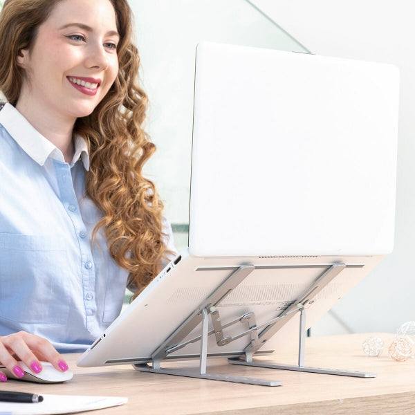 Salokāms un regulējams klēpjdatora statīvs