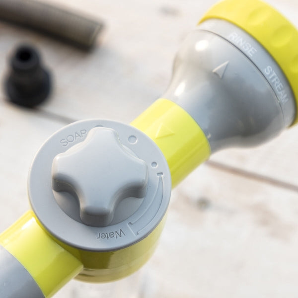 Augstspiediena ūdens pistole ar tvertni