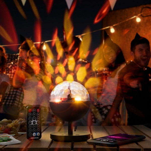 Uzlādējams LED projektors ar skaļruni