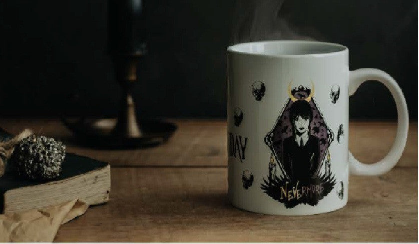 Wednesday Nevermore porcelāna krūze 325 ml (11 unces) dāvanu kastītē