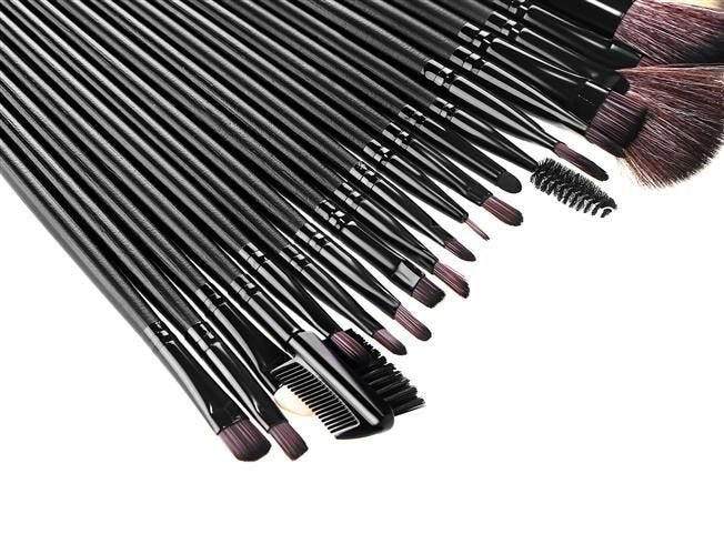 Kosmētikas otu komplekts