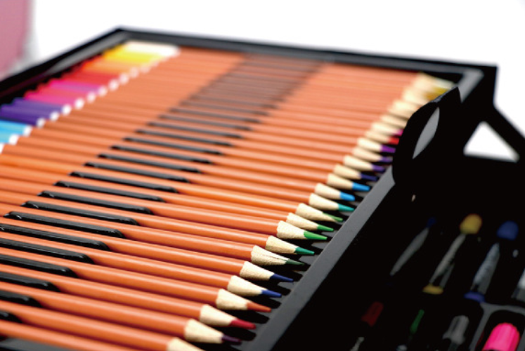 Mākslas komplekts 145 gab.