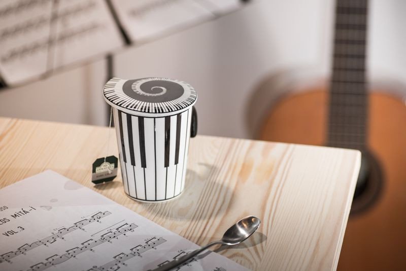 Mūzikas krūze ar vāku - KEYBOARD