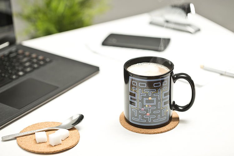 Retro spēļu krūzes arkāde - krāsu maiņa