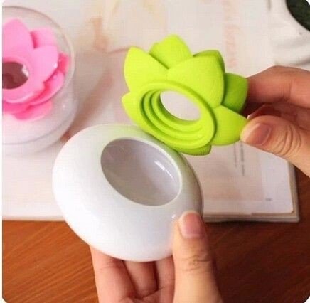 Lotus pumpuru un zobu bakstāmo turētājs - ZAĻS