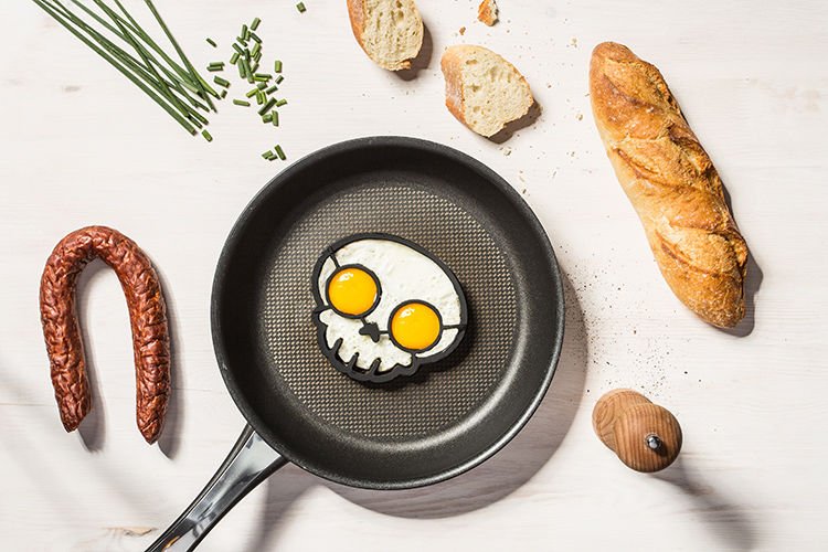 Olu pelējums - galvaskauss