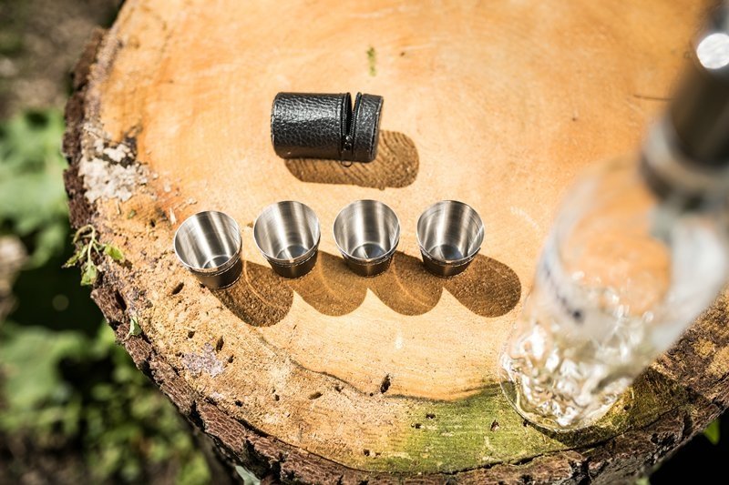 Nerūsējošā tērauda glāze korpusā - 4gab komplektā