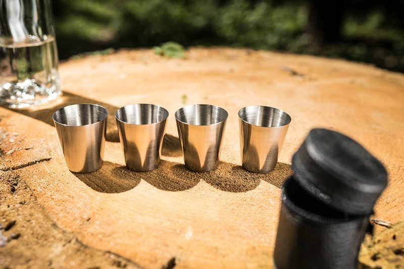 Nerūsējošā tērauda stikla glāze - komplektā 4 gab