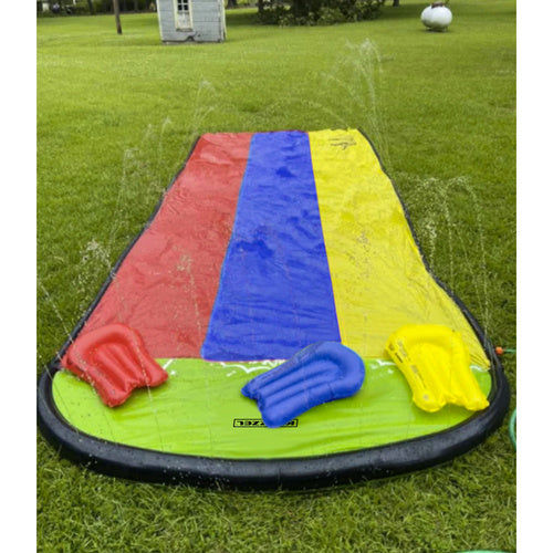 Ūdens slidkalniņš ar strūklaku Kruzzel