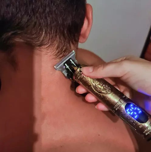 Matu un bārdas trimmeris