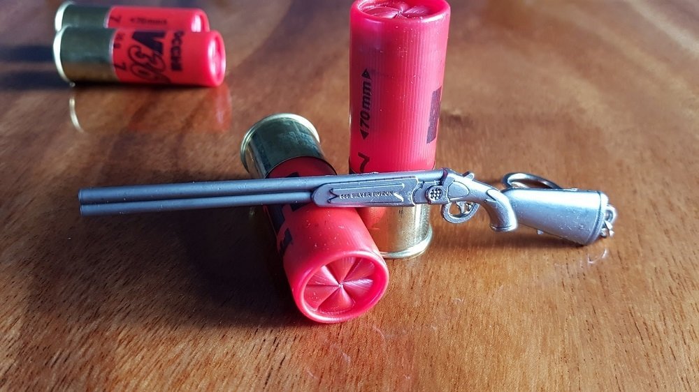 Militārais atslēgu piekariņš Bise