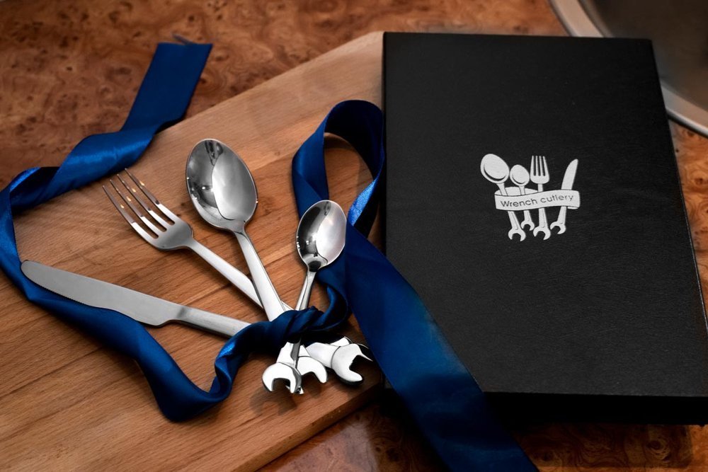 Uzgriežņu atslēgas galda piederumi - SPĒCIJAS UZTRIEŽAS