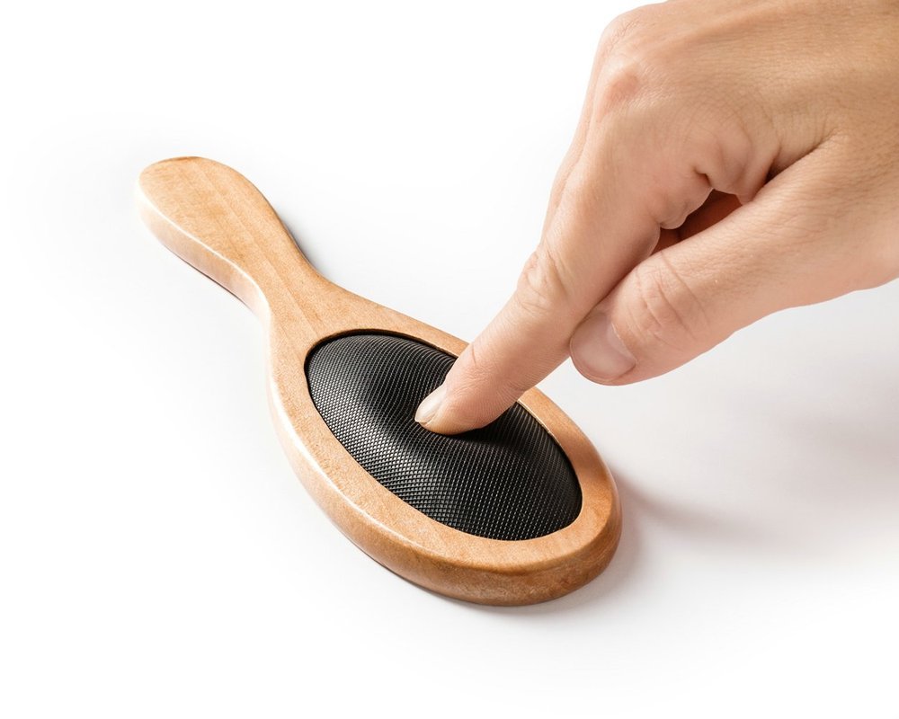 Plikā vīrieša matu suka