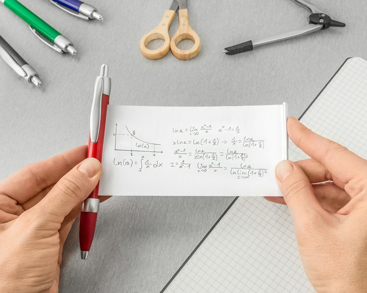 Reklāmkarogu pildspalva SARKANA