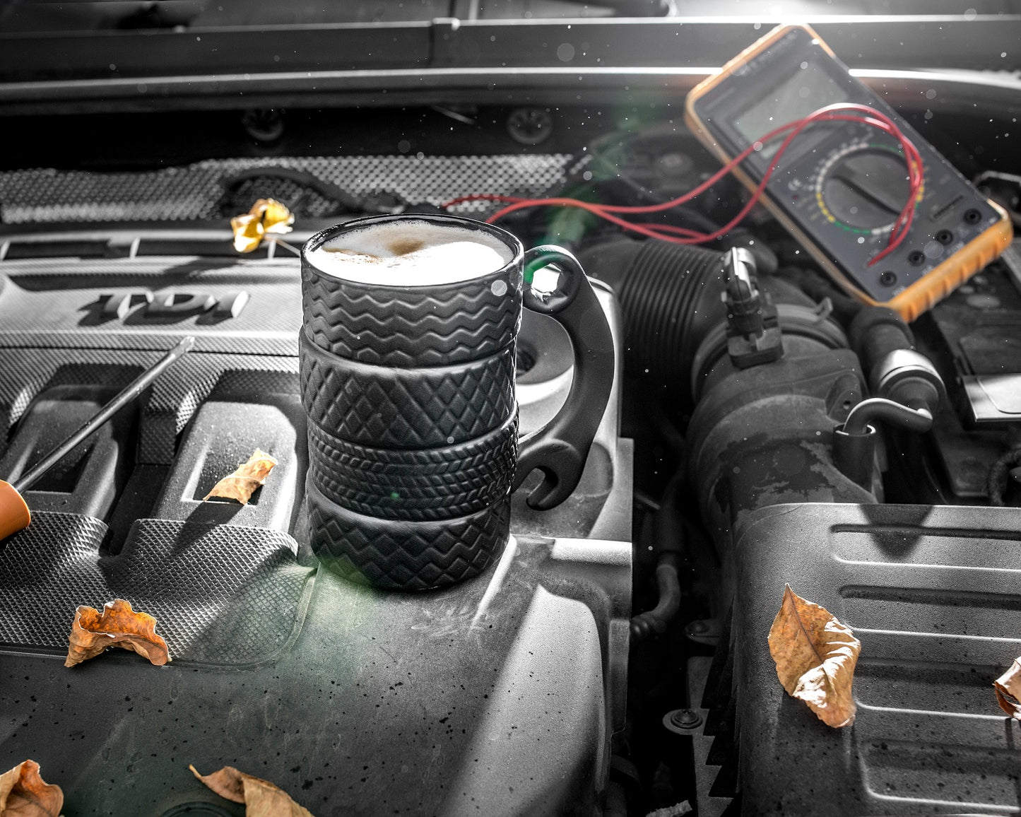 RIEPAS keramiskā krūze WATRES ROKTURIS