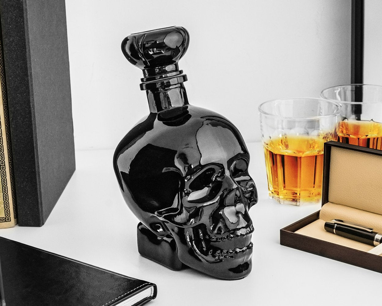 Melna SKULL pudele 750 ml