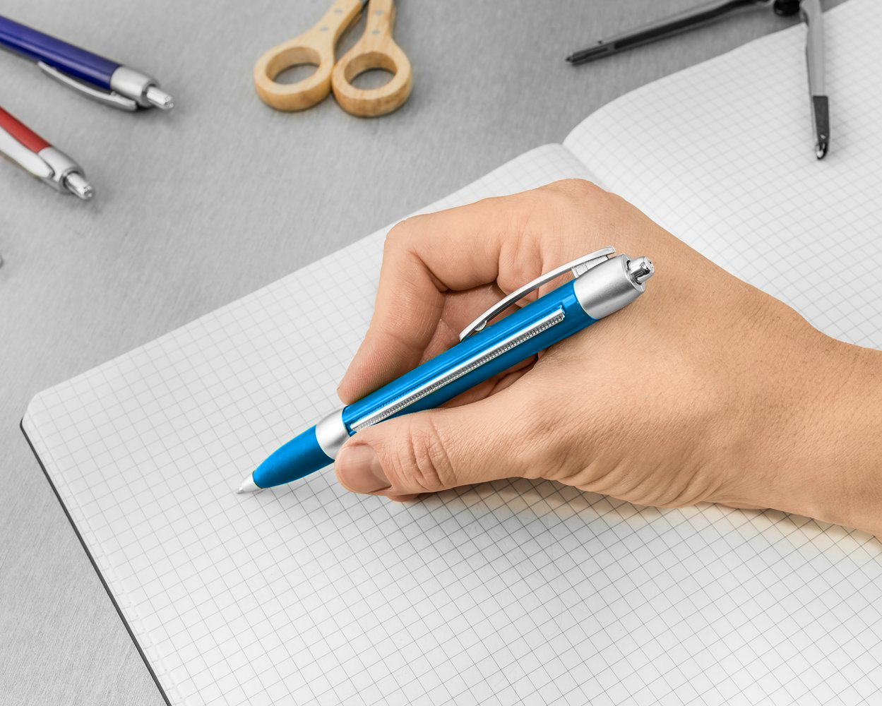 Baneru pildspalva GAIŠI ZILA