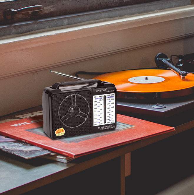 Portatīvais retro FM radio
