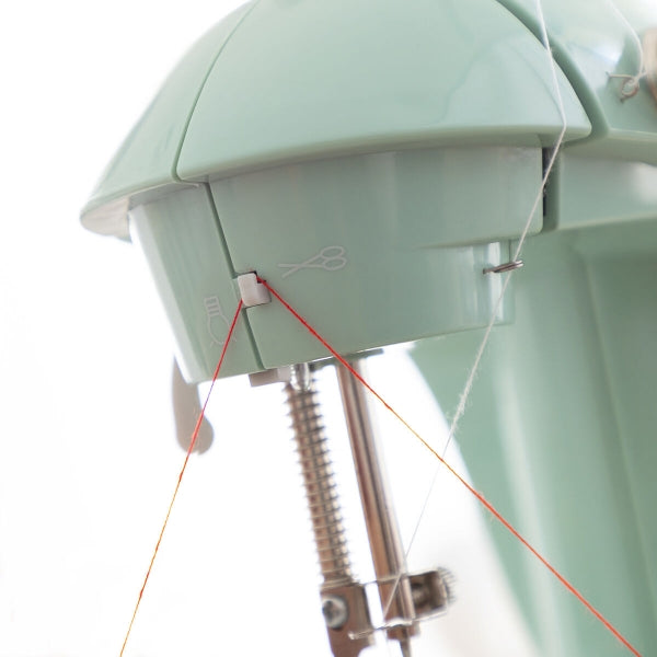 Mini pārnēsājama šujmašīna ar LED gaismu