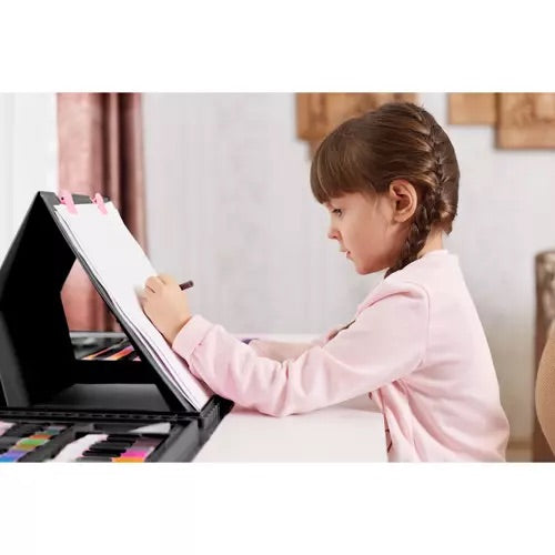 Zīmēšanas komplekts čemodānā