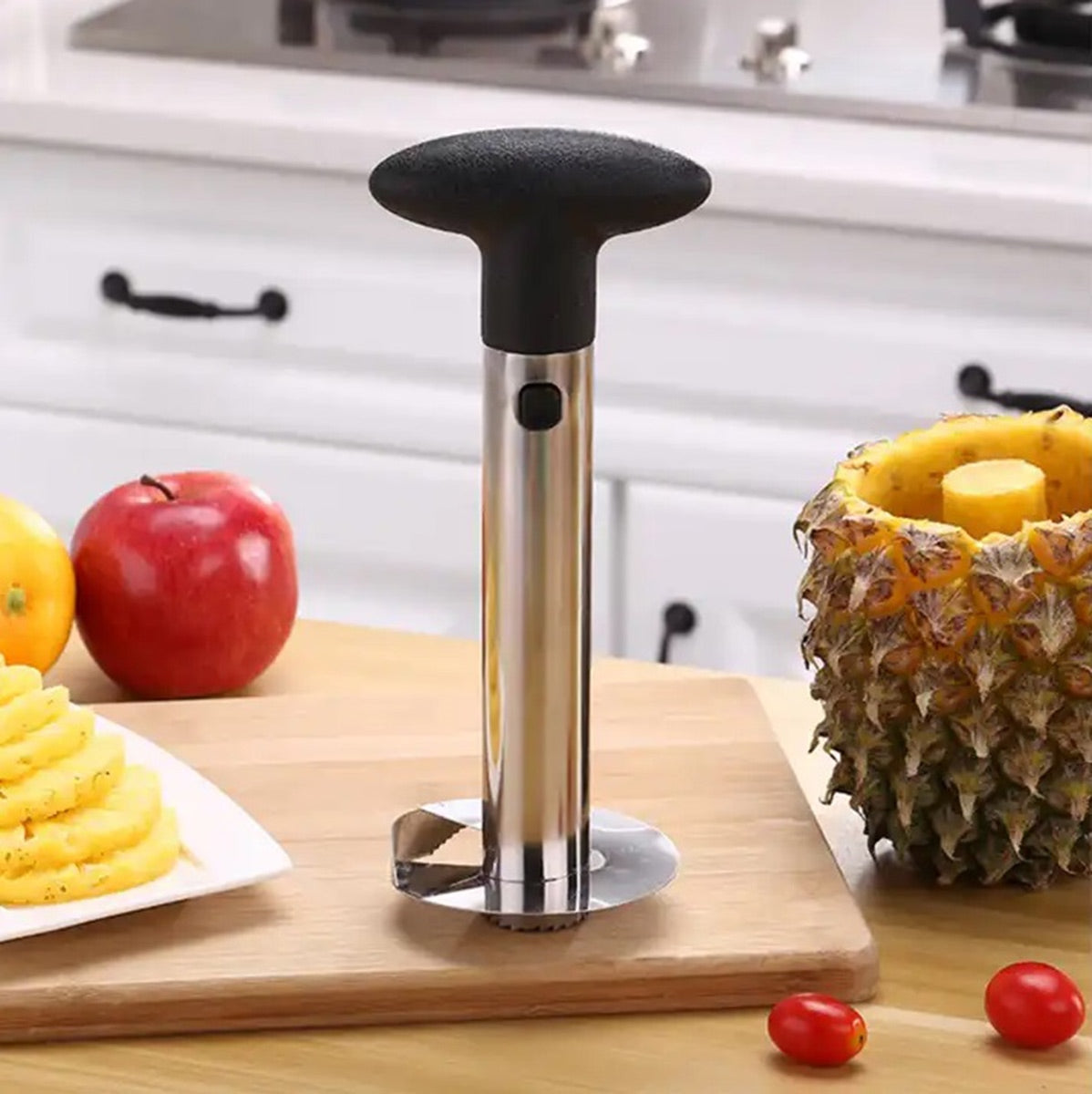 Ananāsu griešanas nazis