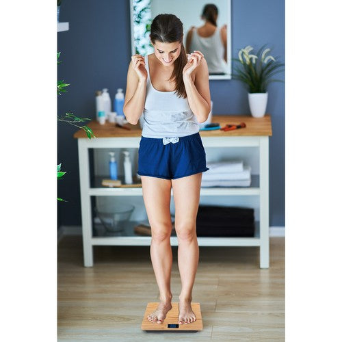 LCD vannas istabas svari - koka