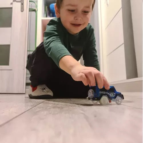 Trases auto - kvēlojošs