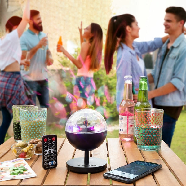 Uzlādējams LED projektors ar skaļruni