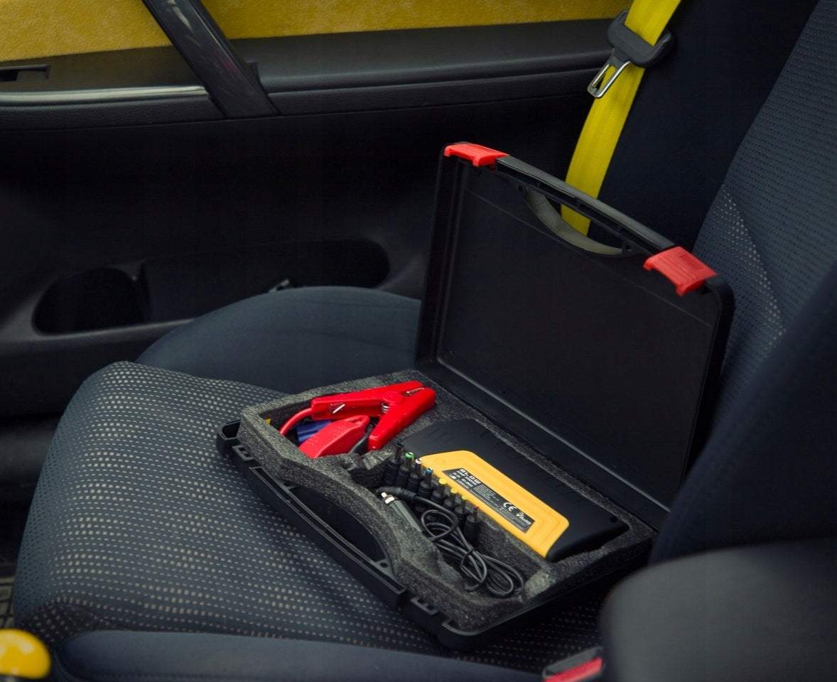 Automašīnas akumulatora starteris