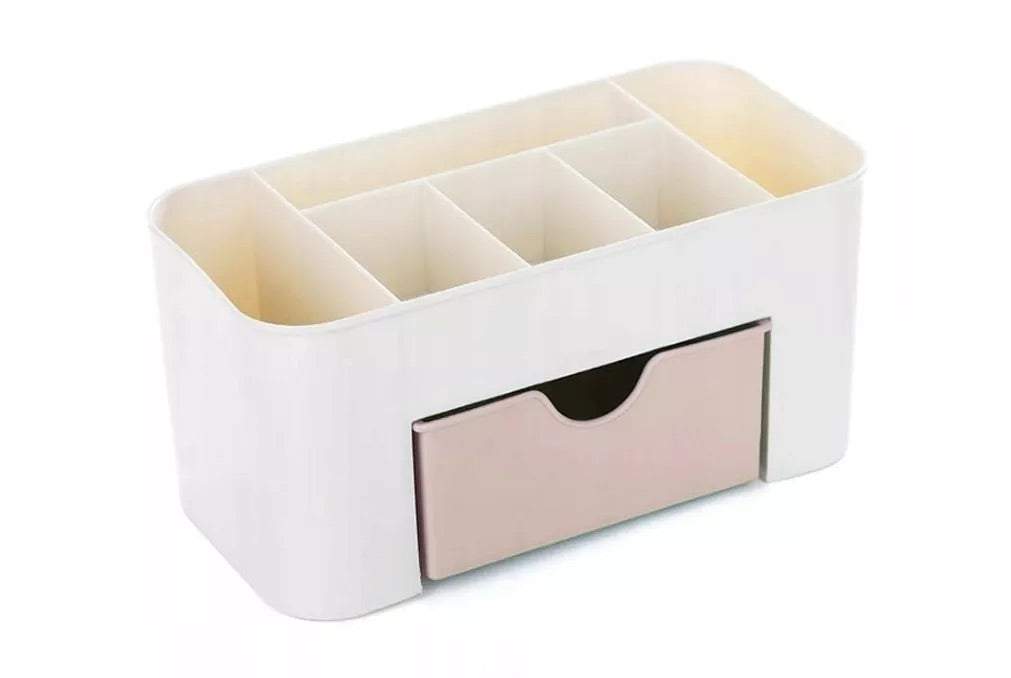 Kosmētikas un otu organizators ar plauktiem