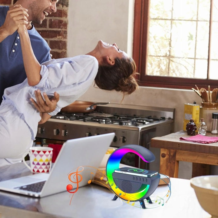 Led lampa ar lādētāju Qi un Bluetooth