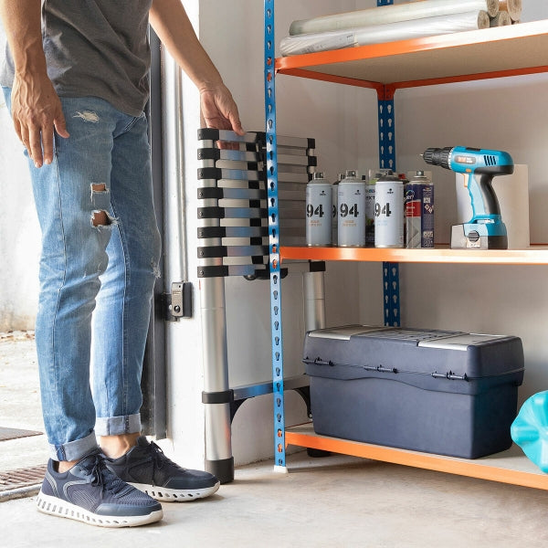 Teleskopiskās kāpnes