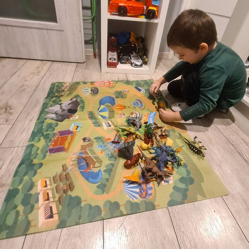 Dinozauri — figūriņas + paklājiņš