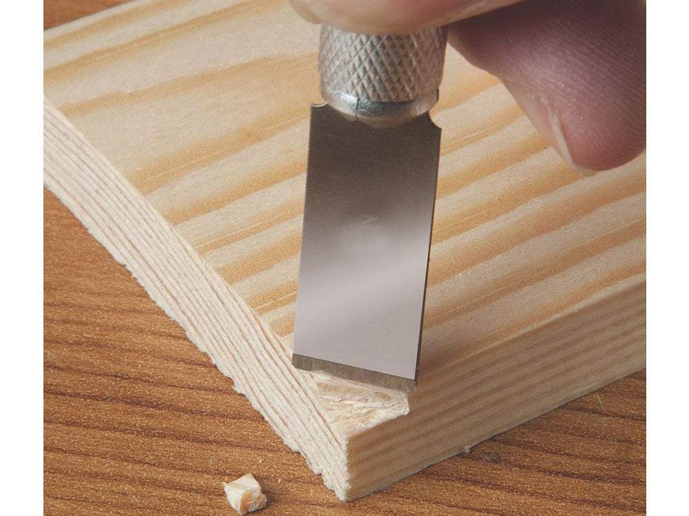 Skalpelis ar 13 uzgaļiem - nazis modelēšanai