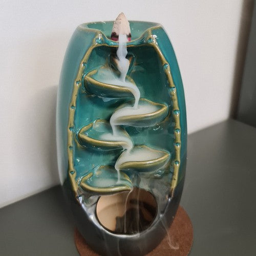 Smaržīgs kamīns - ūdenskritums