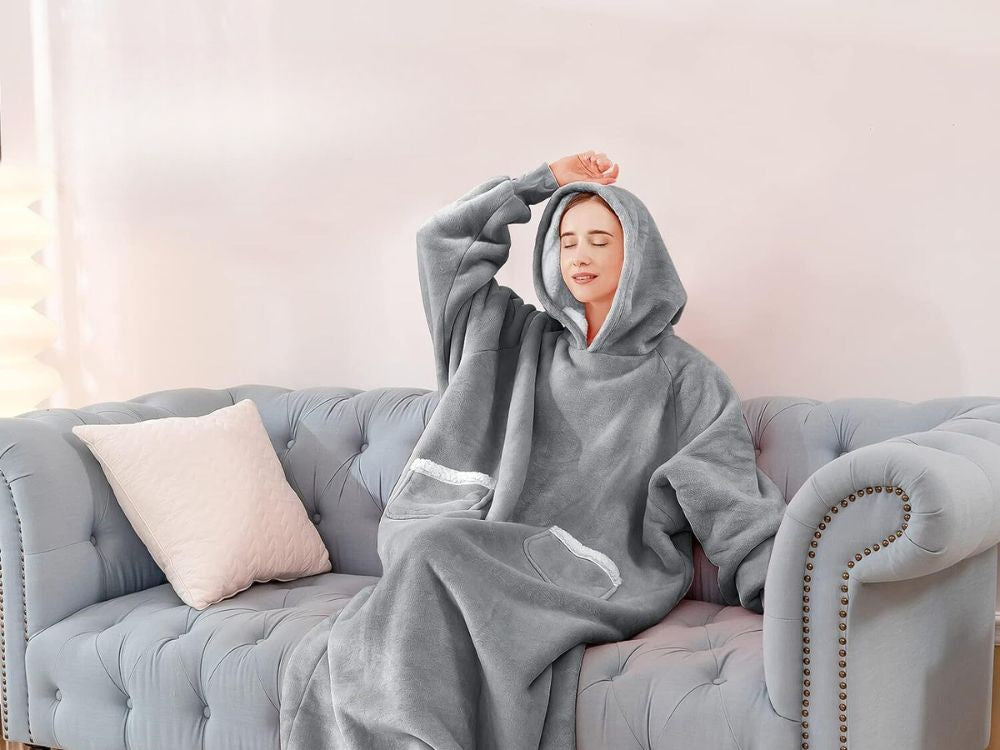 Silta sporta sedziņa ar lielu, oversized, biezu, mīkstu kapuci, gara, XXL izmēra halāta formā