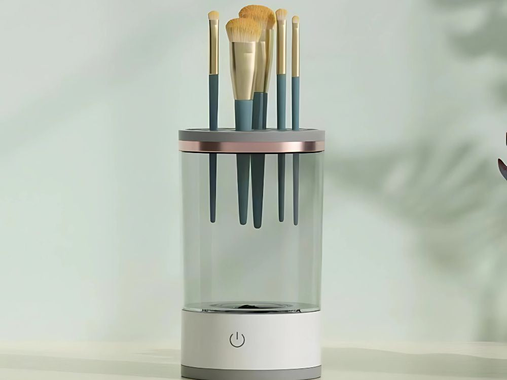 Tīrīšanas statīvs, birste, žāvētājs, kosmētikas sūkļi, USB