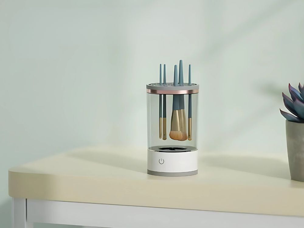 Tīrīšanas statīvs, birste, žāvētājs, kosmētikas sūkļi, USB