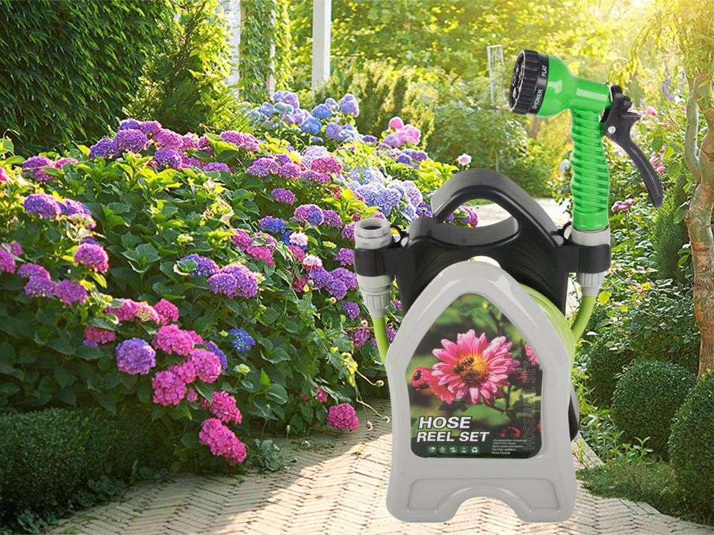 Dārza laistīšanas šļūtene uz statīva ar spirālveida smidzināšanas pistoli 10 m