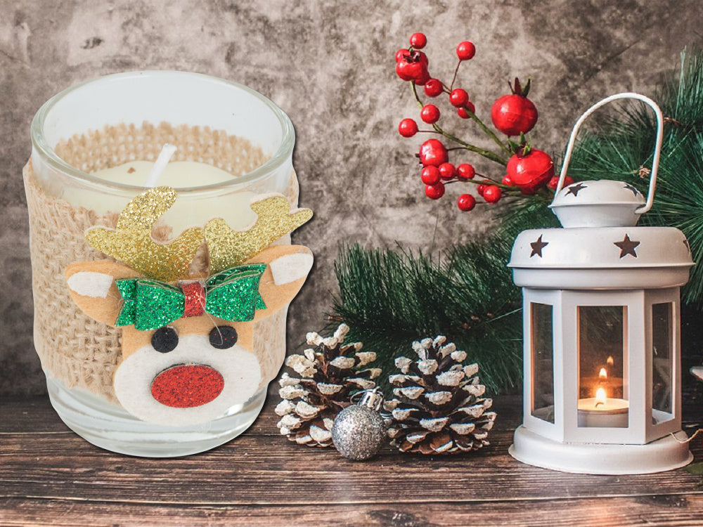 Aromātiskās sveces stikla sveču komplektā ar ziemeļbriežu Ziemassvētku motīviem, 2 gab.