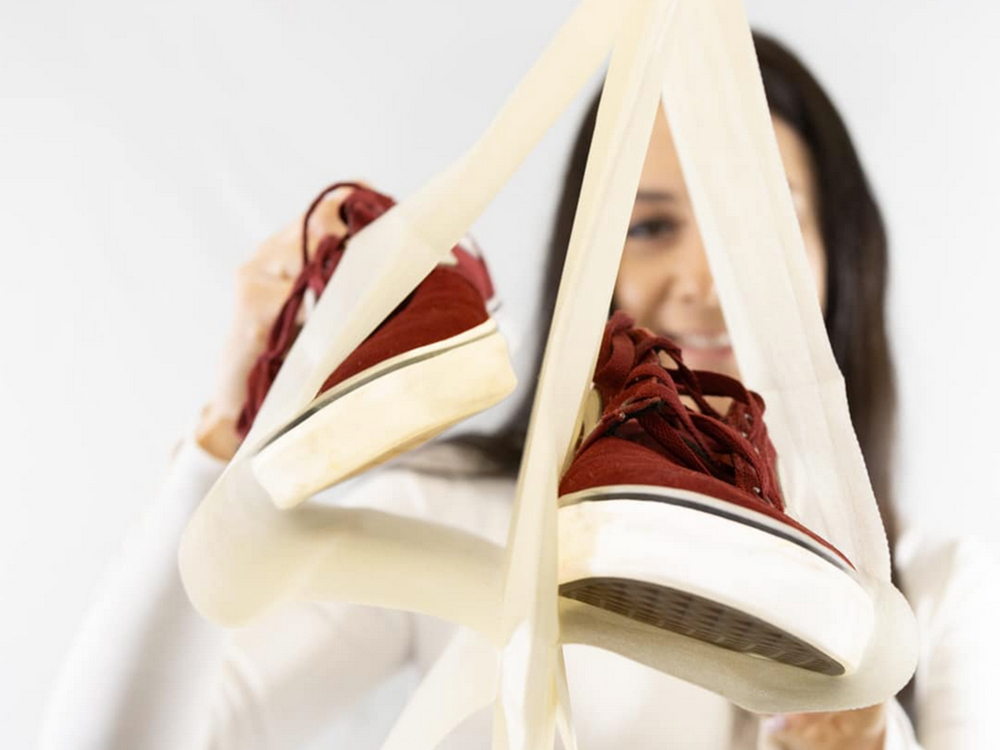 Apavu organizators skapja pakaramā apavu plauktam 12 pāriem