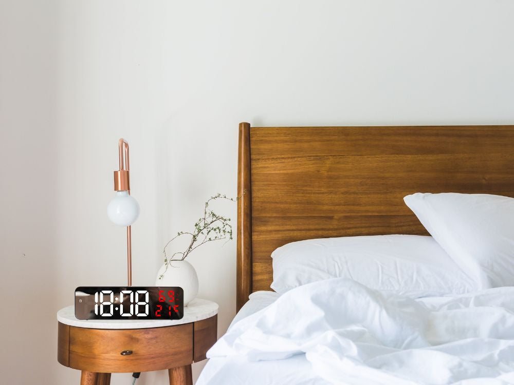 Elektroniskais pulkstenis, digitālais modinātājpulkstenis, termometrs, spogulis, stāvošs, USB baterijas