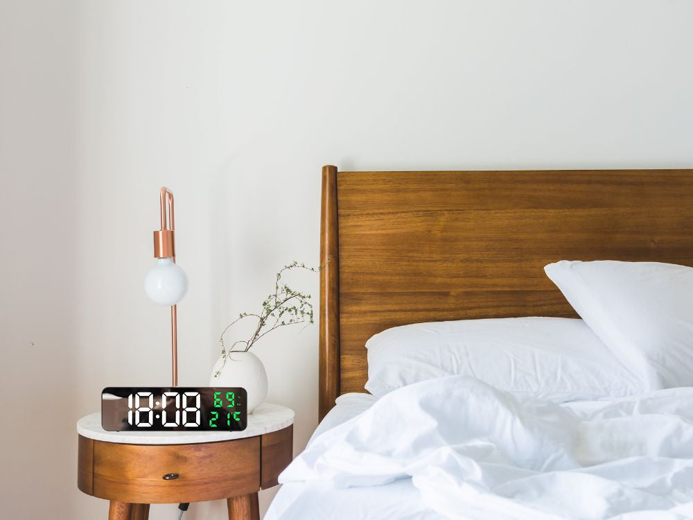 Elektroniskais pulkstenis, digitālais modinātājpulkstenis, termometrs, spogulis, stāvošs, USB baterijas