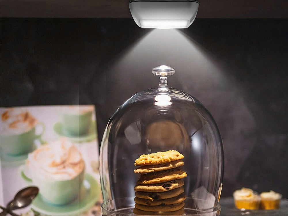 Pašlīmējošs kustību detektora kāpņu naktslampiņa LED