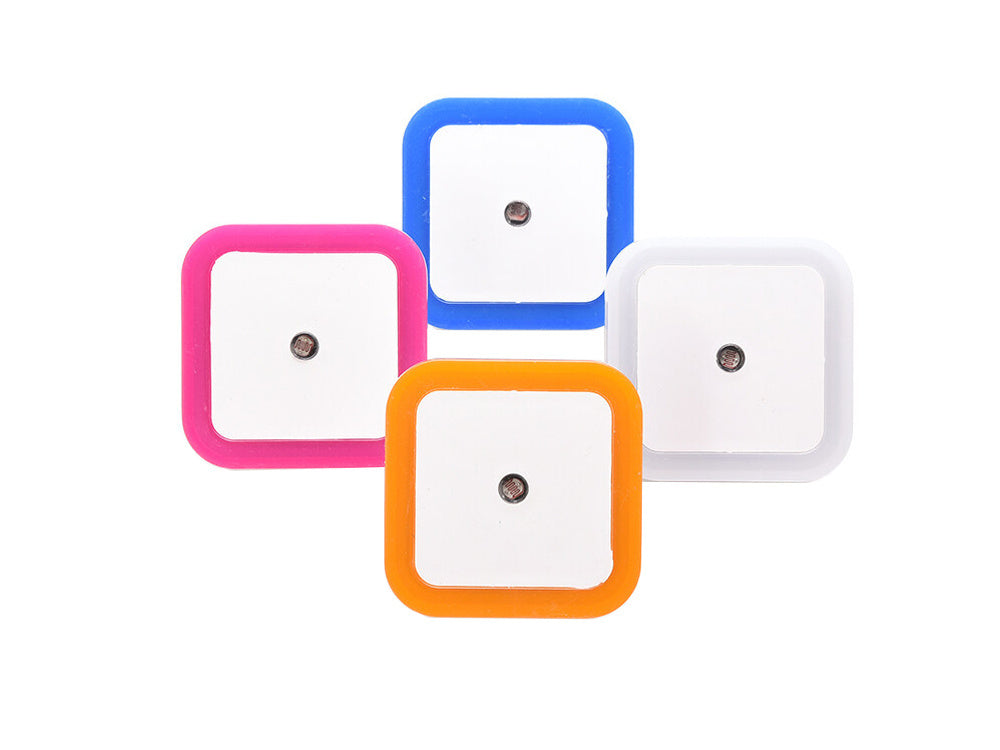 Naktslampiņa kontakta krēslas sensoram ar iespraužamu LED naktslampiņu