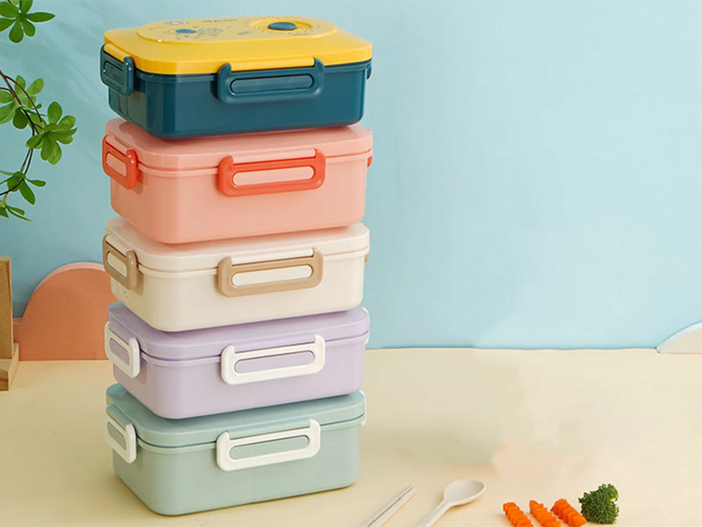 Pusdienu kastes brokastu trauks pusdienām ar nodalījumiem galda piederumiem