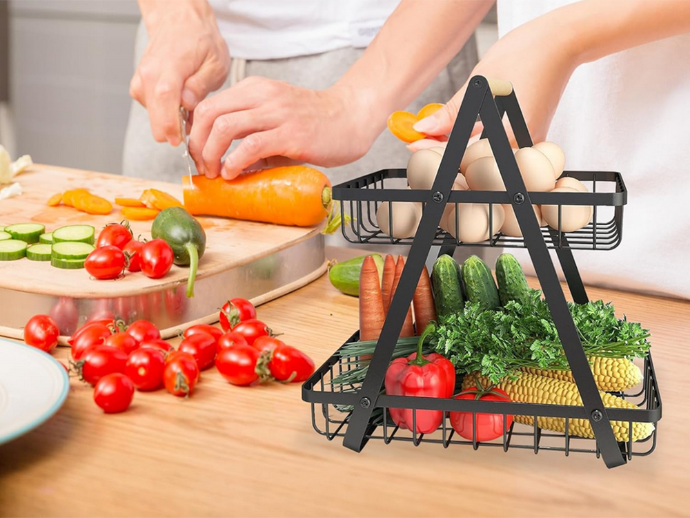 Virtuves plaukts bēniņu virtuves organizators ar grozu